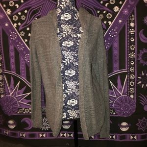 Women’s gray hooded sweater